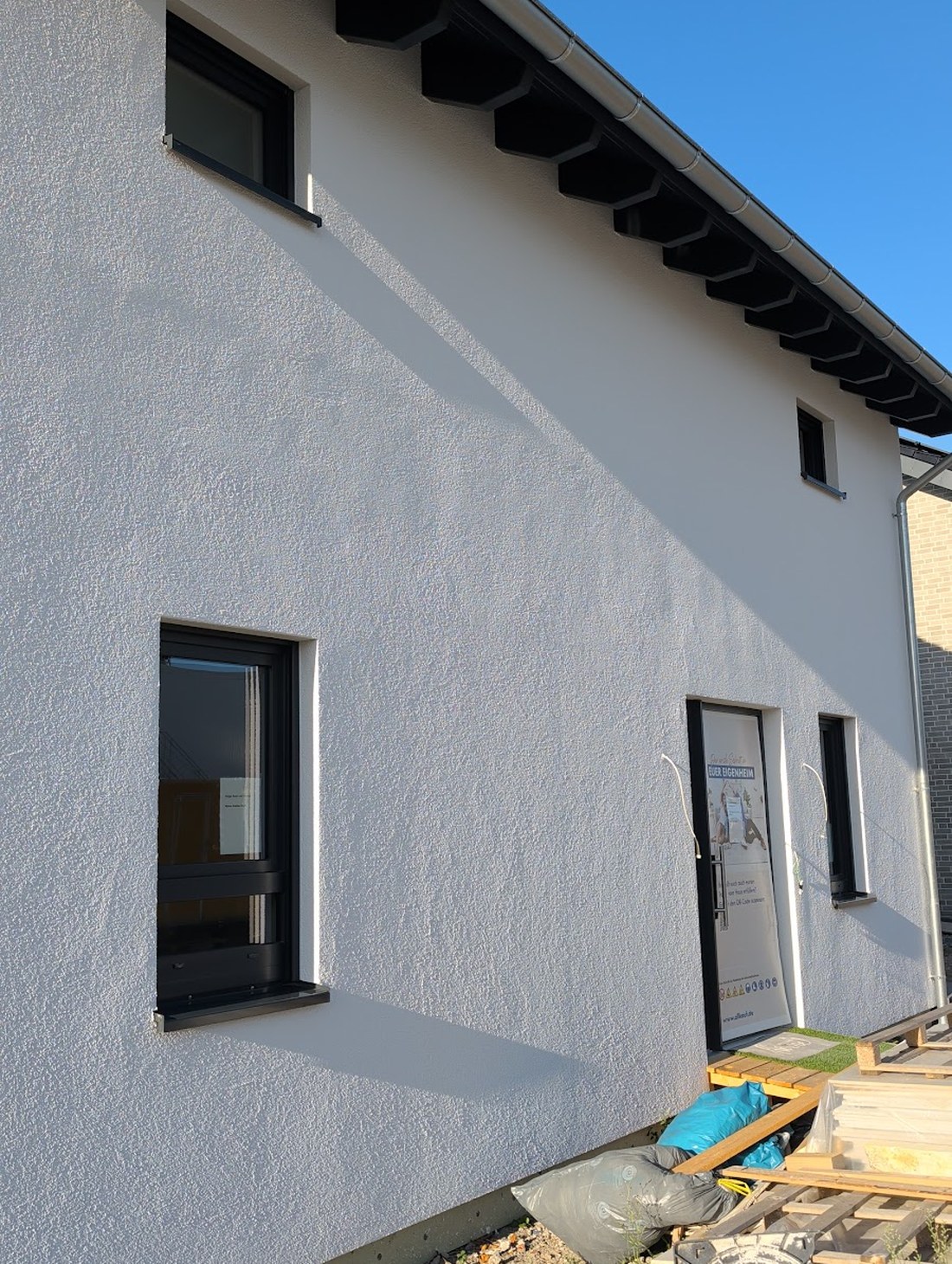 Fassadenprojekte von S&S Beqa Estrich Bau GmbH